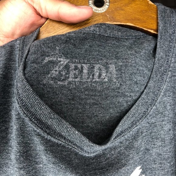 The Legend of Zelda: Breath of the Wild Tee - M - Picture 4 of 4